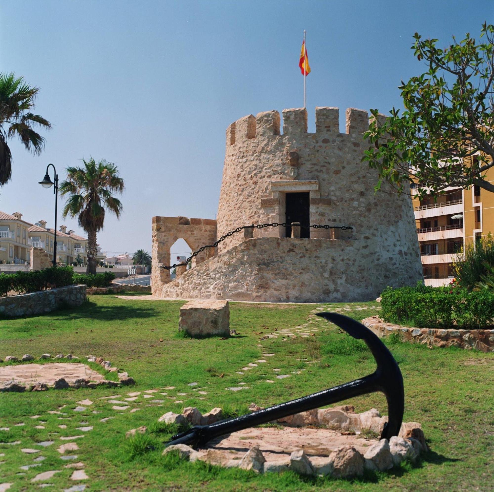 Homely Apartments Casa Torres Torrevieja Luaran gambar